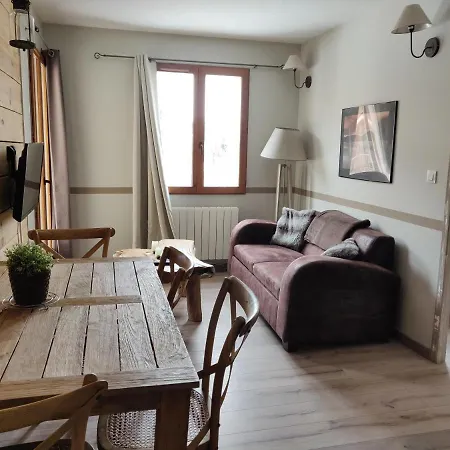 Les Esplaneilles Apartment *